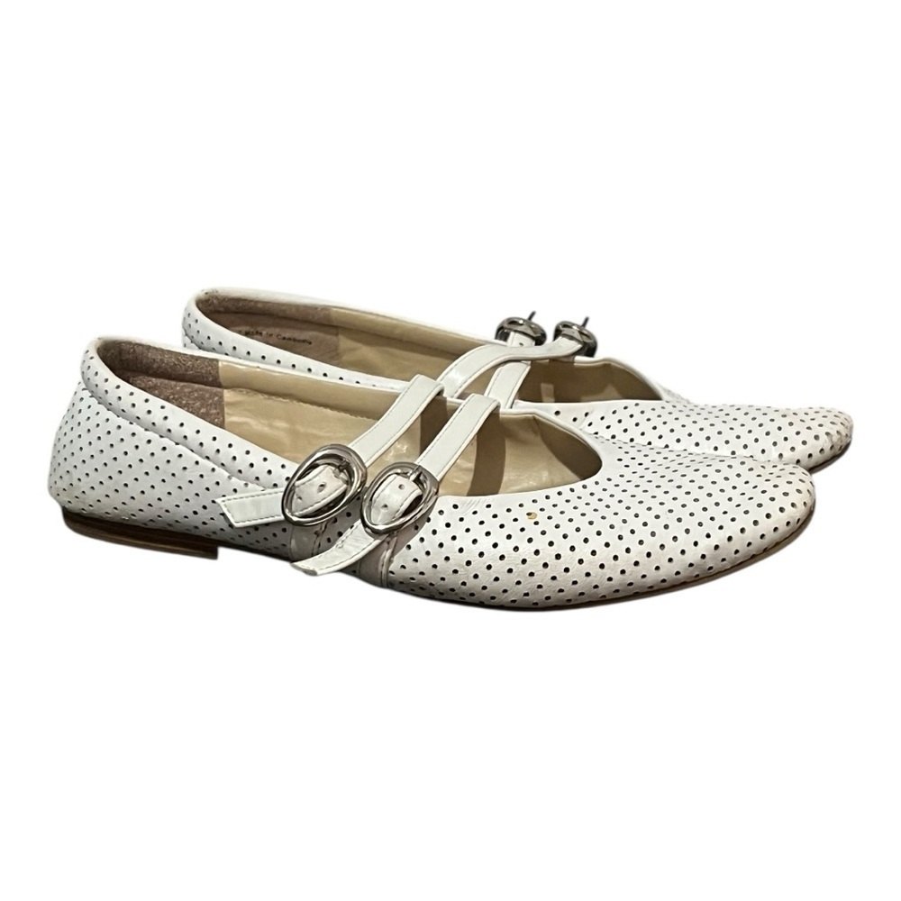 Dolce Vita Ivory Cream Perforated Baylee Mary Jane Women's Flat Shoes Size 7